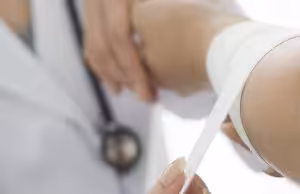 Hastaya evde bakım ve sağlık desteği hizmetleri. Güvenilir ve uzman ekiplerle kaliteli bakım sağlanır.