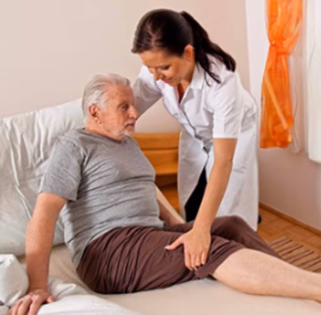 Hasta bakımı, kişisel bakım ve65+ yaş bakımında uzman ekibimiz hizmetinizde.