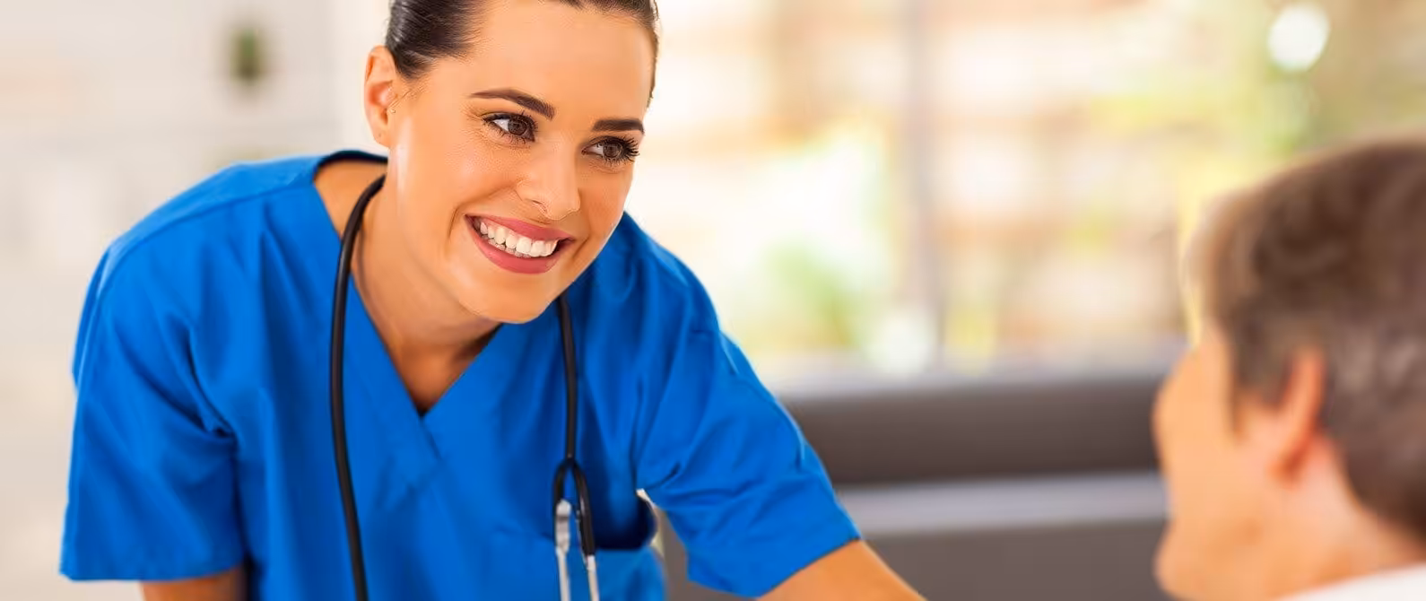 Hasta ve yaşlı bakımı konusunda uzman sağlık personeliyle kaliteli hizmet. Aileden Biri Evde Bakım Merkezi güvenilir çözümler.